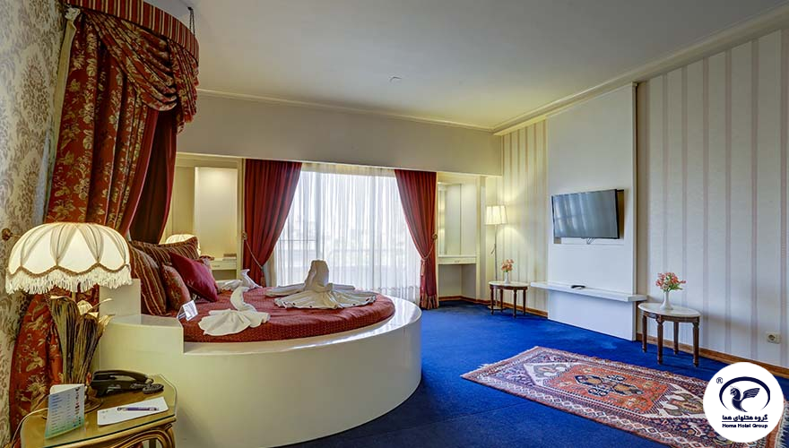 جَنَاحُ العَرُوسِ وَالعَرِيسِ (Honeymoon Suite)